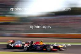 Mark Webber (AUS), Red Bull Racing and Sergio Perez (MEX), McLaren Mercedes  12.10.2013. Formula 1 World Championship, Rd 15, Japanese Grand Prix, Suzuka, Japan, Qualifying Day.