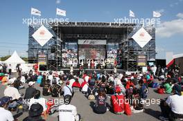 Fans and atmosphere. 12.10.2013. Formula 1 World Championship, Rd 15, Japanese Grand Prix, Suzuka, Japan, Qualifying Day.
