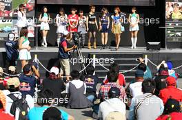 Fans on display. 12.10.2013. Formula 1 World Championship, Rd 15, Japanese Grand Prix, Suzuka, Japan, Qualifying Day.