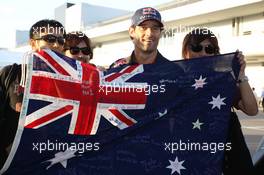 Mark Webber (AUS) Red Bull Racing with fans. 13.10.2013. Formula 1 World Championship, Rd 15, Japanese Grand Prix, Suzuka, Japan, Race Day.