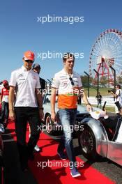 (L to R): Jenson Button (GBR) McLaren and Paul di Resta (GBR) Sahara Force India F1 on the drivers parade. 13.10.2013. Formula 1 World Championship, Rd 15, Japanese Grand Prix, Suzuka, Japan, Race Day.