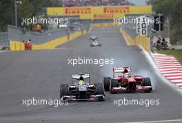Esteban Gutierrez (MEX), Sauber F1 Team and Felipe Massa (BRA), Scuderia Ferrari  06.10.2013. Formula 1 World Championship, Rd 14, Korean Grand Prix, Yeongam, South Korea, Race Day.