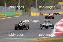 Nico Hulkenberg (GER), Sauber F1 Team Formula One team and Lewis Hamilton (GBR), Mercedes Grand Prix  06.10.2013. Formula 1 World Championship, Rd 14, Korean Grand Prix, Yeongam, South Korea, Race Day.