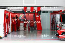 Ferrari pit garage for Fernando Alonso (ESP) Ferrari. 05.10.2013. Formula 1 World Championship, Rd 14, Korean Grand Prix, Yeongam, South Korea, Qualifying Day.