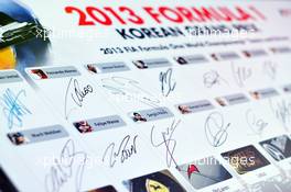 The autographs of all the drivers. 05.10.2013. Formula 1 World Championship, Rd 14, Korean Grand Prix, Yeongam, South Korea, Qualifying Day.