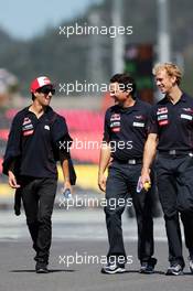 Daniel Ricciardo (AUS) Scuderia Toro Rosso walks the circuit. 04.10.2013.  Formula 1 World Championship, Rd 14, Korean Grand Prix, Yeongam, South Korea, Preparation Day.