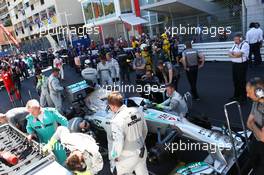 Nico Rosberg (GER) Mercedes AMG F1 W04 on the grid as the race is stopped. 26.05.2013. Formula 1 World Championship, Rd 6, Monaco Grand Prix, Monte Carlo, Monaco, Race Day.