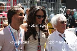 Bernie Ecclestone (GBR) CEO Formula One Group (FOM) with daugher Tamara Ecclestone (GBR) and her finace Jay Rutland. 26.05.2013. Formula 1 World Championship, Rd 6, Monaco Grand Prix, Monte Carlo, Monaco, Race Day.