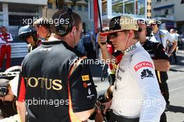 Kimi Raikkonen (FIN) Lotus F1 Team on the grid as the race is stopped. 26.05.2013. Formula 1 World Championship, Rd 6, Monaco Grand Prix, Monte Carlo, Monaco, Race Day.