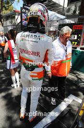 Paul di Resta (GBR) Sahara Force India F1 on the grid with Dr. Vijay Mallya (IND) Sahara Force India F1 Team Owner. 26.05.2013. Formula 1 World Championship, Rd 6, Monaco Grand Prix, Monte Carlo, Monaco, Race Day.