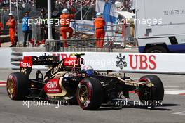 Romain Grosjean (FRA) Lotus F1 E21 with a broken front wing. 26.05.2013. Formula 1 World Championship, Rd 6, Monaco Grand Prix, Monte Carlo, Monaco, Race Day.
