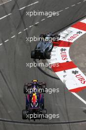 Lewis Hamilton (GBR) Mercedes AMG F1 W04 leads Sebastian Vettel (GER) Red Bull Racing RB9. 26.05.2013. Formula 1 World Championship, Rd 6, Monaco Grand Prix, Monte Carlo, Monaco, Race Day.