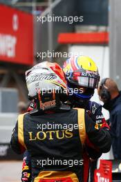 (L to R): Kimi Raikkonen (FIN) Lotus F1 Team talks with Mark Webber (AUS) Red Bull Racing in parc ferme. 25.05.2013. Formula 1 World Championship, Rd 6, Monaco Grand Prix, Monte Carlo, Monaco, Qualifying Day