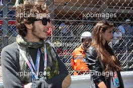 Valentino Rossi (ITA) Moto GP rider with his girlfriend Linda Morselli (ITA) on the grid. 26.05.2013. Formula 1 World Championship, Rd 6, Monaco Grand Prix, Monte Carlo, Monaco, Race Day.
