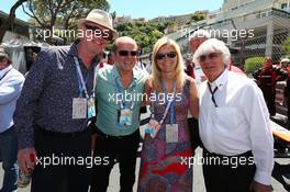 Chris Evans (GBR) Radio DJ and TV Presenter and Bernie Ecclestone (GBR) CEO Formula One Group (FOM) on the grid. 26.05.2013. Formula 1 World Championship, Rd 6, Monaco Grand Prix, Monte Carlo, Monaco, Race Day.