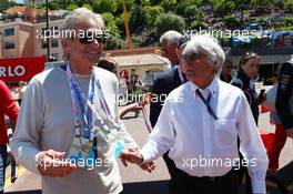 (L to R): Michael Douglas (USA) Actor with Bernie Ecclestone (GBR) CEO Formula One Group (FOM). 26.05.2013. Formula 1 World Championship, Rd 6, Monaco Grand Prix, Monte Carlo, Monaco, Race Day.