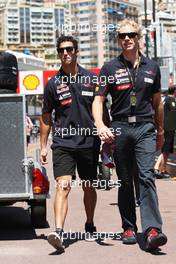 Daniel Ricciardo (AUS) Scuderia Toro Rosso with Stuart Smith (AUS) Scuderia Toro Rosso Physio. 22.05.2013. Formula 1 World Championship, Rd 6, Monaco Grand Prix, Monte Carlo, Monaco, Preparation Day.