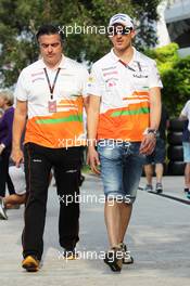 (L to R): Andy Stevenson (GBR) Sahara Force India F1 Team Manager with Adrian Sutil (GER) Sahara Force India F1. 22.03.2013. Formula 1 World Championship, Rd 2, Malaysian Grand Prix, Sepang, Malaysia, Friday.