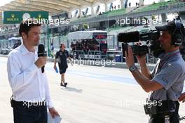 Thomas Senecal (FRA), Canal+ TV Presenter 22.03.2013. Formula 1 World Championship, Rd 2, Malaysian Grand Prix, Sepang, Malaysia, Friday.