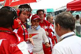 fno with Rob Smedley (GBR) Ferrari Race Engineer and Jean Todt (FRA) FIA President on the grid. 24.03.2013. Formula 1 World Championship, Rd 2, Malaysian Grand Prix, Sepang, Malaysia, Sunday.