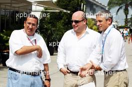 Sheikh Mohammed bin Essa Al Khalifa (BRN) CEO of the Bahrain Economic Development Board and McLaren Shareholder (Left). 23.03.2013. Formula 1 World Championship, Rd 2, Malaysian Grand Prix, Sepang, Malaysia, Saturday.