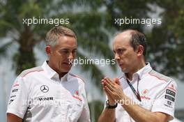 (L to R): Martin Whitmarsh (GBR) McLaren Chief Executive Officer with Phil Prew (GBR) McLaren Race Engineer. 23.03.2013. Formula 1 World Championship, Rd 2, Malaysian Grand Prix, Sepang, Malaysia, Saturday.