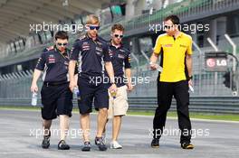Sebastian Vettel (GER) Red Bull Racing walks the circuit. 21.03.2013. Formula 1 World Championship, Rd 2, Malaysian Grand Prix, Sepang, Malaysia, Thursday.