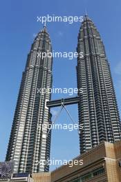 The Petronas Twin Towers, Kuala Lumpur. 20.03.2013. Formula 1 World Championship, Rd 2, Malaysian Grand Prix, Sepang, Malaysia, Wednesday.