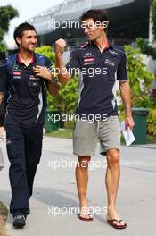 Mark Webber (AUS) Red Bull Racing with his trainer Richard Conner (AUS).  21.03.2013. Formula 1 World Championship, Rd 2, Malaysian Grand Prix, Sepang, Malaysia, Thursday.