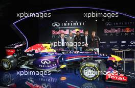 (L to R): Adrian Newey (GBR) Red Bull Racing Chief Technical Officer, Christian Horner (GBR) Red Bull Racing Team Principal, Mark Webber (AUS) Red Bull Racing, Simon Sproule, Infiniti Corperate Vice-President Global Marketing and Sebastian Vettel (GER) Red Bull Racing unveil the new Red Bull Racing RB9. 03.02.2013. Red Bull Racing RB9 Launch, Milton Keynes, England.