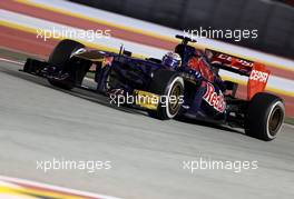 Jean-Eric Vergne (FRA), Scuderia Toro Rosso   20.09.2013. Formula 1 World Championship, Rd 13, Singapore Grand Prix, Singapore, Singapore, Practice Day.
