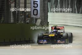 Daniel Ricciardo (AUS) Scuderia Toro Rosso STR8 locks up under braking. 20.09.2013. Formula 1 World Championship, Rd 13, Singapore Grand Prix, Singapore, Singapore, Practice Day.