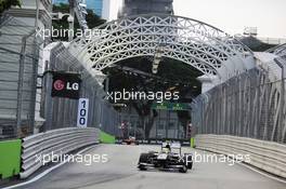 Esteban Gutierrez (MEX) Sauber C32. 20.09.2013. Formula 1 World Championship, Rd 13, Singapore Grand Prix, Singapore, Singapore, Practice Day.