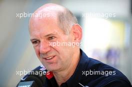 Adrian Newey (GBR) Red Bull Racing Chief Technical Officer. 20.09.2013. Formula 1 World Championship, Rd 13, Singapore Grand Prix, Singapore, Singapore, Practice Day.