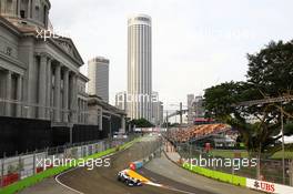 Pastor Maldonado (VEN) Williams FW35. 20.09.2013. Formula 1 World Championship, Rd 13, Singapore Grand Prix, Singapore, Singapore, Practice Day.