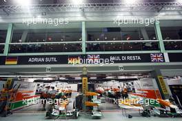 Sahara Force India F1 Team pit garages. 20.09.2013. Formula 1 World Championship, Rd 13, Singapore Grand Prix, Singapore, Singapore, Practice Day.