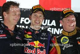 Christian Horner (GBR), Red Bull Racing, Sporting Director, Sebastian Vettel (GER), Red Bull Racing and Kimi Raikkonen (FIN), Lotus F1 Team  22.09.2013. Formula 1 World Championship, Rd 13, Singapore Grand Prix, Singapore, Singapore, Race Day.