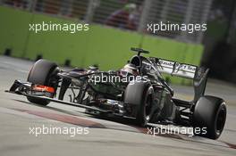Nico Hulkenberg (GER) Sauber C32. 21.09.2013. Formula 1 World Championship, Rd 13, Singapore Grand Prix, Singapore, Singapore, Qualifying Day.
