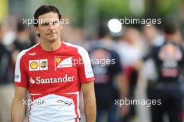 Pedro De La Rosa (ESP) Ferrari Development Driver. 21.09.2013. Formula 1 World Championship, Rd 13, Singapore Grand Prix, Singapore, Singapore, Qualifying Day.