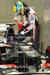 Esteban Gutierrez (MEX) Sauber in parc ferme. 21.09.2013. Formula 1 World Championship, Rd 13, Singapore Grand Prix, Singapore, Singapore, Qualifying Day.