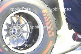 A Pirelli tyre used by Red Bull Racing. 21.09.2013. Formula 1 World Championship, Rd 13, Singapore Grand Prix, Singapore, Singapore, Qualifying Day.