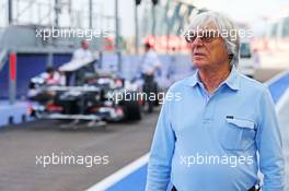 Bernie Ecclestone (GBR) CEO Formula One Group (FOM). 19.09.2013. Formula 1 World Championship, Rd 13, Singapore Grand Prix, Singapore, Singapore, Preparation Day.