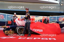 Daniel Ricciardo (AUS) Scuderia Toro Rosso and team mate Jean-Eric Vergne (FRA) Scuderia Toro Rosso unveil the new Scuderia Toro Rosso STR8. 04.02.2013. Scuderia Toro Rosso STR8 Launch, Jerez, Spain.