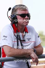 Andy Webb (GBR) Marussia F1 Team CEO. 01.11.2013. Formula 1 World Championship, Rd 17, Abu Dhabi Grand Prix, Yas Marina Circuit, Abu Dhabi, Practice Day.