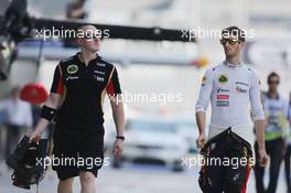 Romain Grosjean (FRA) Lotus F1 Team. 01.11.2013. Formula 1 World Championship, Rd 17, Abu Dhabi Grand Prix, Yas Marina Circuit, Abu Dhabi, Practice Day.