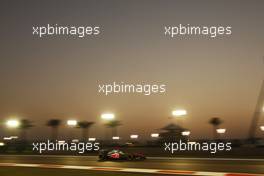 Sergio Perez (MEX) McLaren MP4-28. 01.11.2013. Formula 1 World Championship, Rd 17, Abu Dhabi Grand Prix, Yas Marina Circuit, Abu Dhabi, Practice Day.