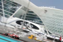 Fernando Alonso (ESP) Ferrari F138. 01.11.2013. Formula 1 World Championship, Rd 17, Abu Dhabi Grand Prix, Yas Marina Circuit, Abu Dhabi, Practice Day.