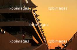 Sergio Perez (MEX), McLaren Mercedes  01.11.2013. Formula 1 World Championship, Rd 17, Abu Dhabi Grand Prix, Yas Marina Circuit, Abu Dhabi, Practice Day.