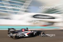 Nico Hulkenberg (GER) Sauber C32. 01.11.2013. Formula 1 World Championship, Rd 17, Abu Dhabi Grand Prix, Yas Marina Circuit, Abu Dhabi, Practice Day.