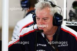 Pat Symonds (GBR) Williams Chief Technical Officer. 01.11.2013. Formula 1 World Championship, Rd 17, Abu Dhabi Grand Prix, Yas Marina Circuit, Abu Dhabi, Practice Day.